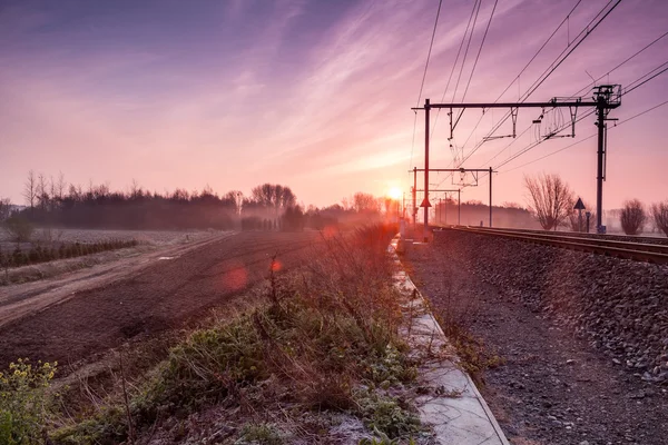 Sonnenaufgang mit Zug — Stockfoto