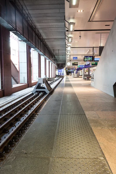 End train station — Stock Photo, Image