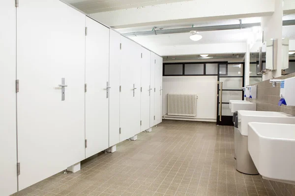 Edificio Pubblico Sono Donne Servizi Igienici Con Lavandini — Foto Stock