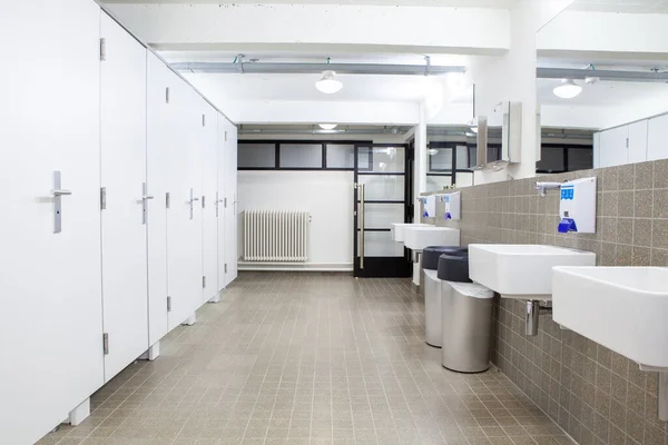 Громадській Будівлі Жіночі Туалети Білими Раковинами — стокове фото