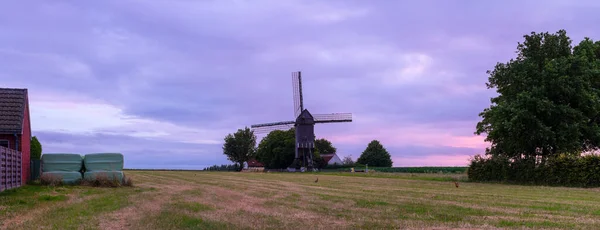 Gyönyörű Hegyi Malom Található Wannegem Lede Belgium Felkelő Nap Felhők — Stock Fotó