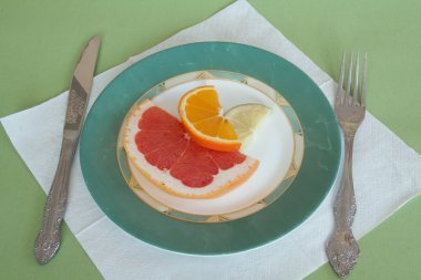 hafif bir arka plan üzerinde meyve