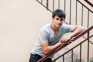 yakışıklı adam açık