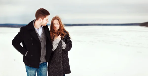 Winter portrait of couple in love — Stock Photo, Image