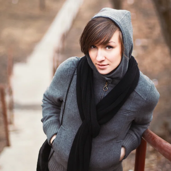 Beautiful brunette in cold spring — Stock Photo, Image