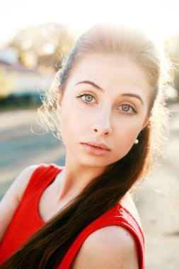 Kız açık bahar moda portre