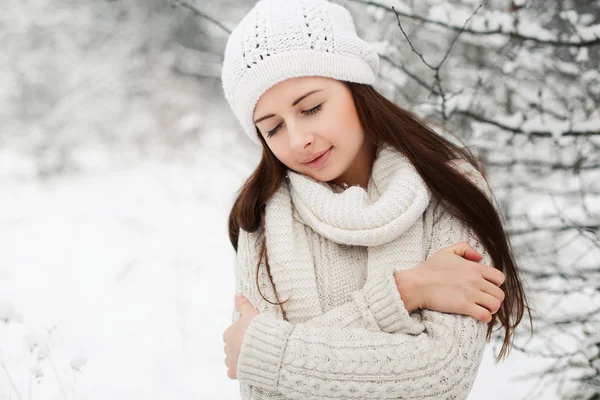 Dreaming woman in winter — Stock Photo, Image