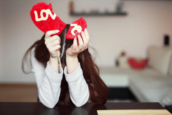 Mujer con corazón roto piruleta —  Fotos de Stock