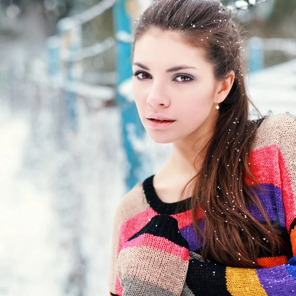 Fille en hiver — Photo