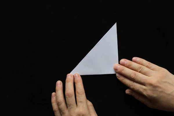 Schneeflocken Machen Schritt Frau Hände Halten Papier Gefaltet Kleines Dreieck — Stockfoto