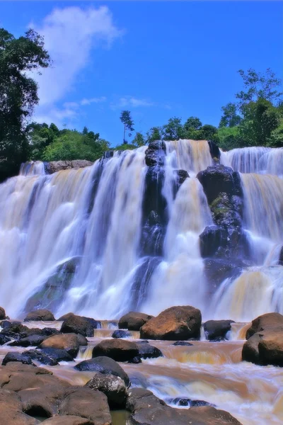 A beleza da cachoeira curug malela — Fotografia de Stock