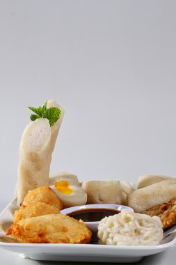 pempek, palembang Endonezya mutfağı