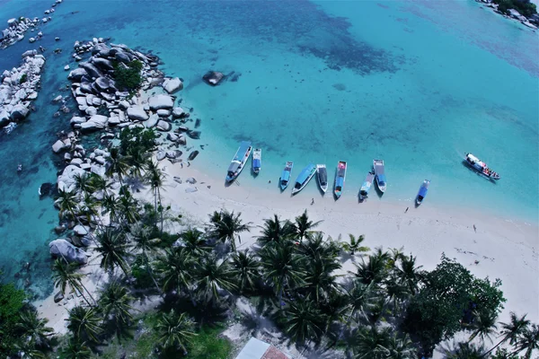 Krásný panoramatický výhled na lengkuas ostrově belitung Indonésie — Stock fotografie