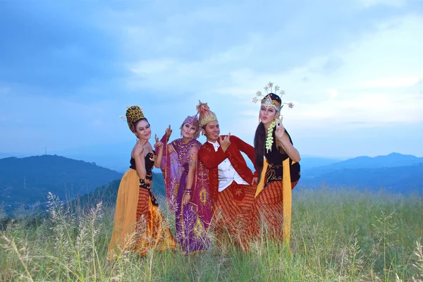 Traditional dancers — Stock Photo, Image