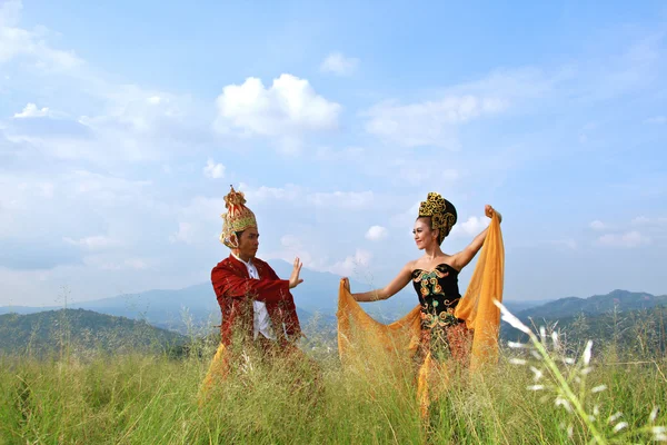 Традиционные танцоры — стоковое фото