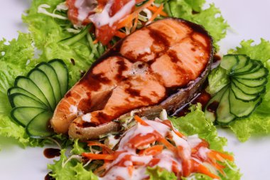 yemek için somon teriyaki