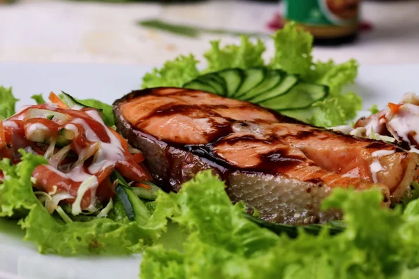 Salmon teriyaki to eat — Stock Photo, Image