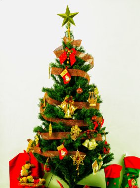 Noel ağacı ve hediyeler