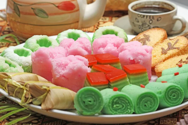 Traditionelle indonesische Snacks — Stockfoto