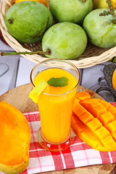 Frukt, mango juice — Stockfoto