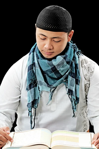 年轻的 indonesain 穆斯林 — 图库照片