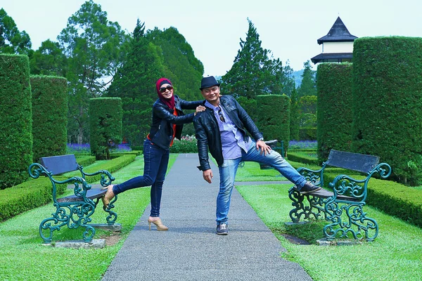 Young Indonesian couple — Stock Photo, Image