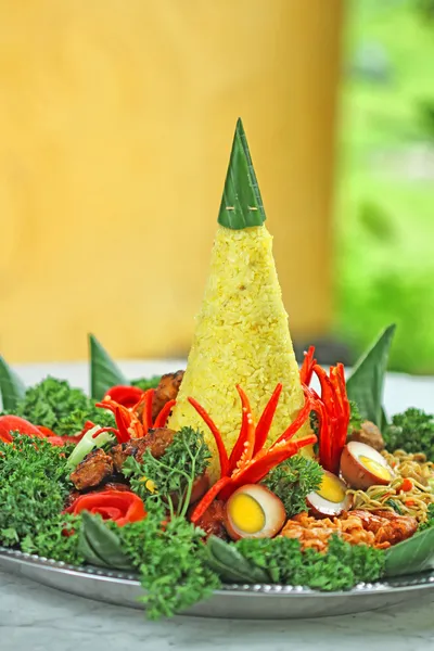 Nasi Tumpeng, cocina indonesia — Foto de Stock