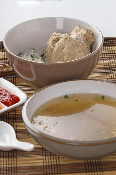 Costolette di carne polpette zuppa — Foto Stock