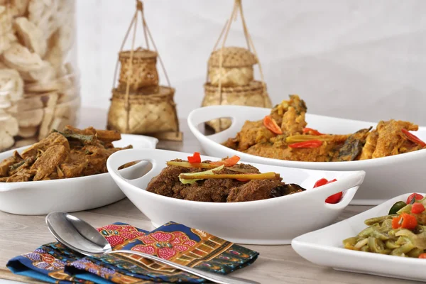 Ketupat lebaran, indoneian харчування — стокове фото
