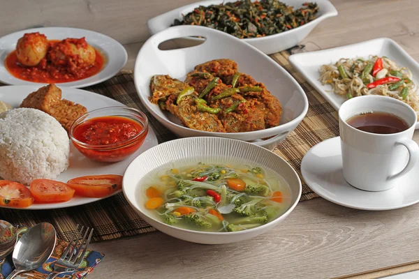 Menu makan siang Indonesia — Stok Foto