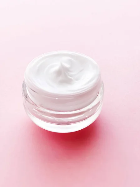 Frasco Crema Facial Sobre Fondo Rosa Belleza Cuidado Piel Productos — Foto de Stock