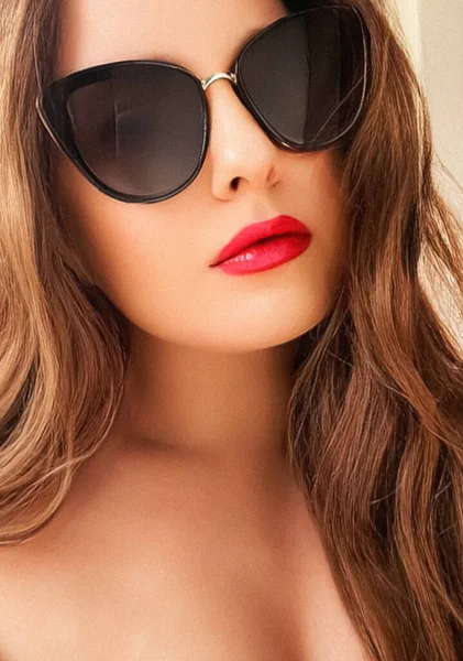 Verão Retrato Beleza Mulher Bonita Usando Óculos Sol Moda Glamour — Fotografia de Stock