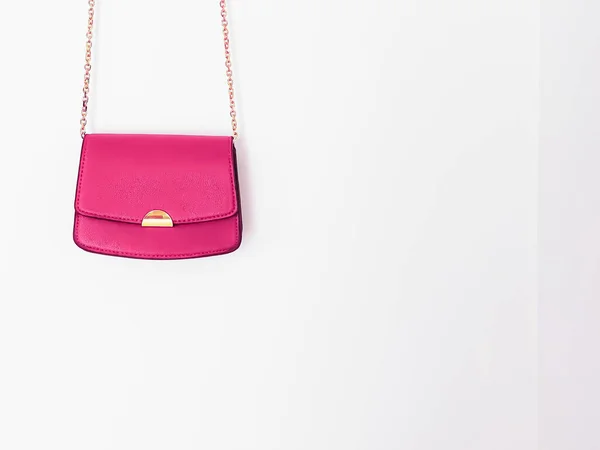 Pink Fashionable Leather Purse Gold Details Designer Bag Stylish Accessory — Stock Photo, Image