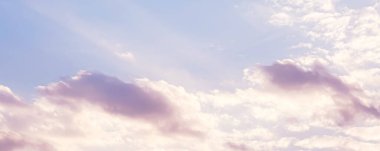 Soyut arka plan olarak rüya gibi gökyüzü, fantezi pastel renkler, doğa tasarım konseptinde güzellik