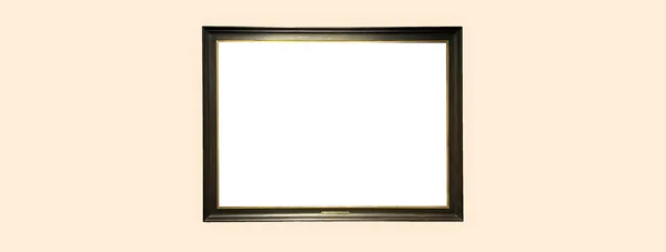在拍卖行或博物馆展览上 米色墙壁上的古董画廊框架 空白模板 空白空白的空白复制空间 用于模拟设计 艺术品概念 — 图库照片