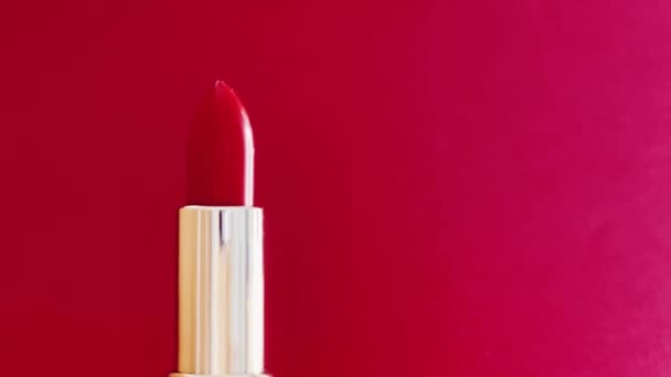 Roter Lippenstift Goldener Röhre Als Luxus Kosmetikprodukt Make Und Beauty — Stockvideo