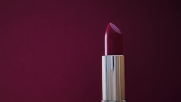 Batom Vermelho Como Produto Cosmético Luxo Maquiagem Conceito Marca Beleza — Vídeo de Stock