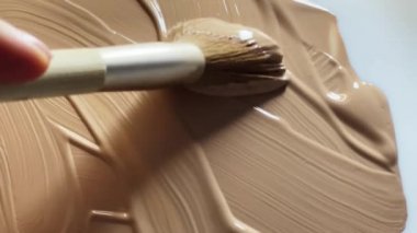 Kozmetik fırça ve sıvı makyaj temeli, kozmetik ve makyaj konsepti