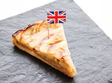 Elmalı turta, İngiliz bayrağı, tart tatlısı ve tatlı yemek konsepti.