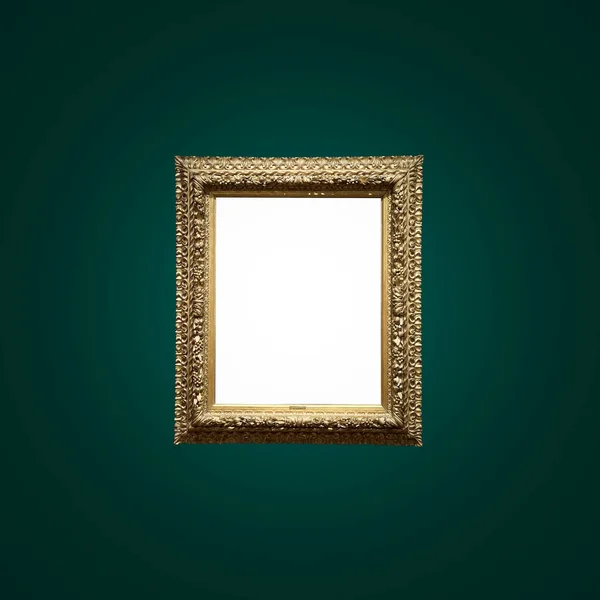 在拍卖行或博物馆展览中 皇家绿墙上的古董艺术展览馆框架 空白模板 空白空白空白复制空间 用于模拟设计 艺术品概念 — 图库照片