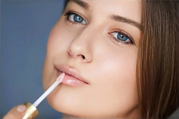 Beauty Makeup Skincare Cosmetics Model Face Portrait Beautiful Woman Applying — Stock Photo, Image