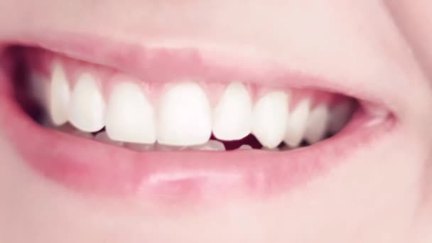 Gezonde Tanden Tandheelkundige Zorg Tandheelkunde Perfecte Natuurlijke Witte Tanden Vrouwelijke — Stockvideo