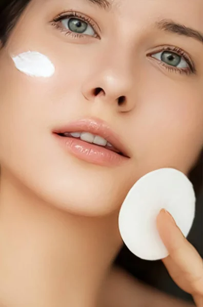 Szépség Arckrém Bőrápoló Kozmetikai Modell Portré Hidratáló Tisztító Vagy Smink — Stock Fotó