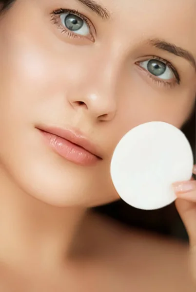 Beauty Skincare Cosmetics Model Face Portrait Woman Clean Healthy Skin — Photo