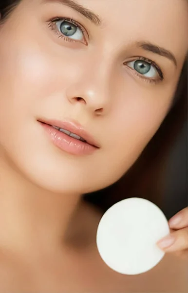 Beauty Skincare Cosmetics Model Face Portrait Woman Clean Healthy Skin — 图库照片