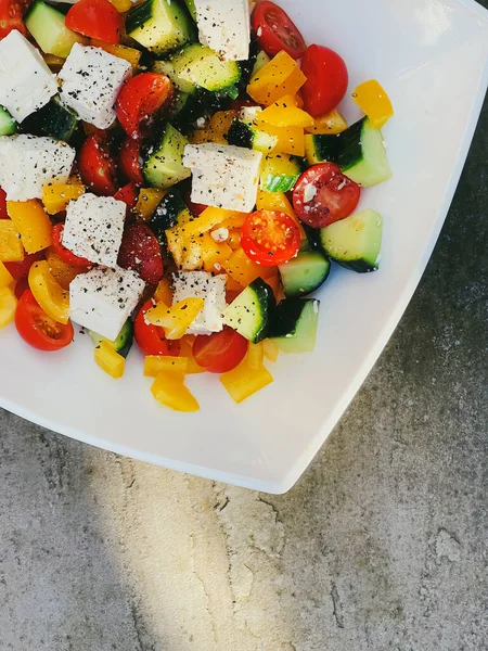 Fresh Vegetable Greek Salad Cherry Tomatoes Bell Pepper Cucumber Feta — Stockfoto