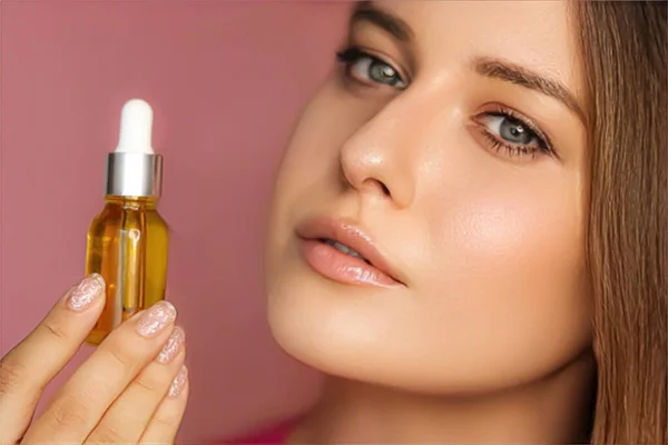 Beauty Makeup Skincare Cosmetics Model Face Portrait Woman Holding Skin — Stock Photo, Image