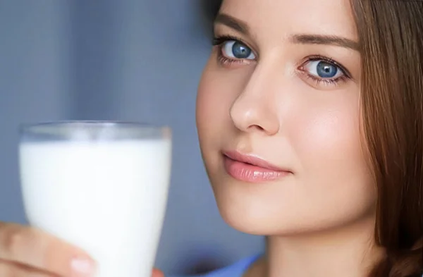 Happy Young Woman Glass Milk Protein Milk Shake Healthy Cocktail — 图库照片