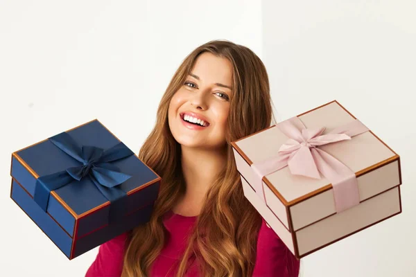 Happy Woman Holding Gifts Birthday Anniversary Wedding Valentines Day Christmas — Zdjęcie stockowe