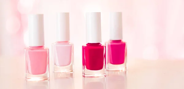 Shades Pink Red Nail Polish Set Glamour Background Nailpolish Bottles — ストック写真